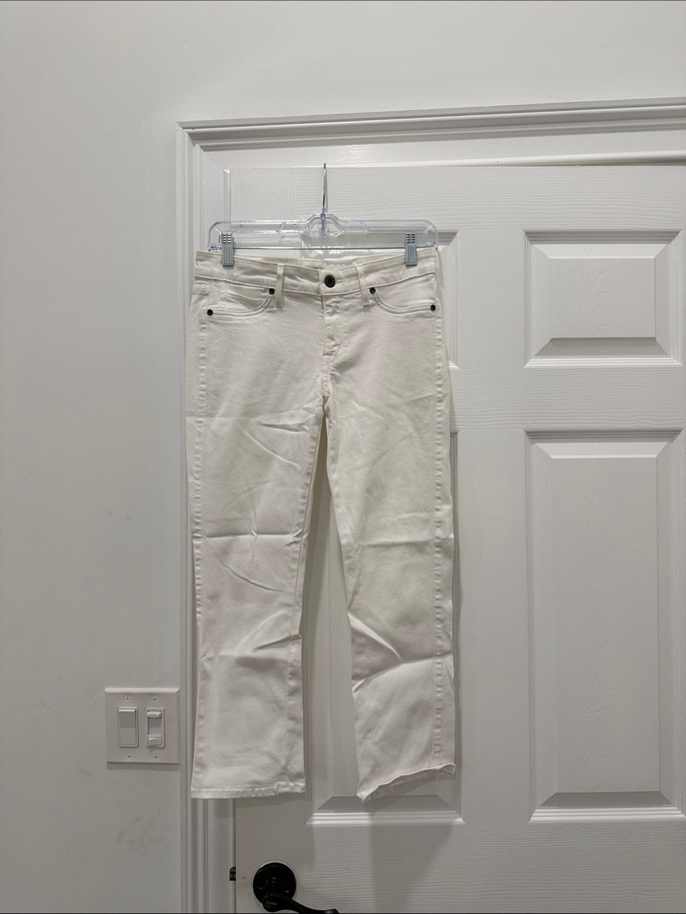 Rich & Skinny White Denim Jeans with Branded Button